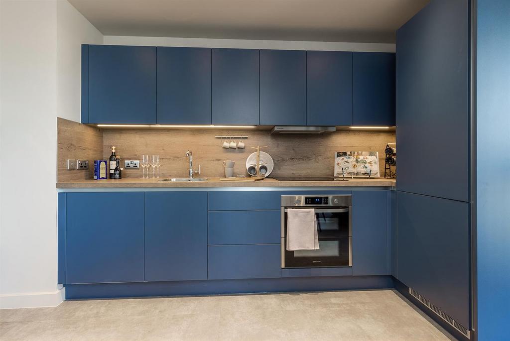 Apartment in Wembley - View 4