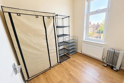 2 bedroom flat to rent, 76 Southfield Road, Middlesbrough