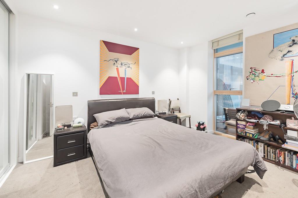Apartment in London - More