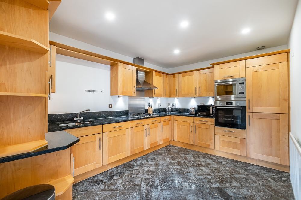 Apartment in London - View 3