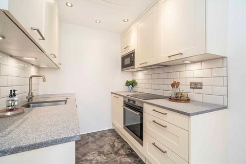 1 bedroom flat for sale, Sinclair Road, London W14