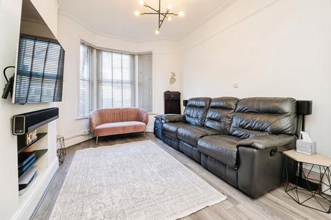 undefined, Dersingham Avenue, Manor Park, London, E12