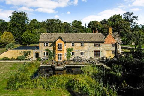 5 bedroom country house for sale, Honington , Shipston on Stour, CV36 5AA