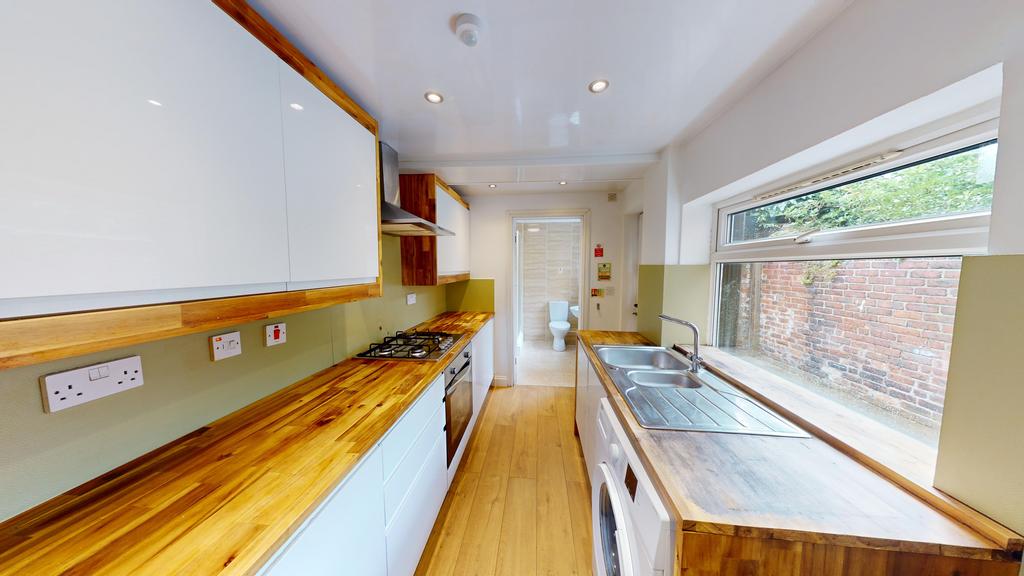 House in Newcastle upon Tyne - View 3