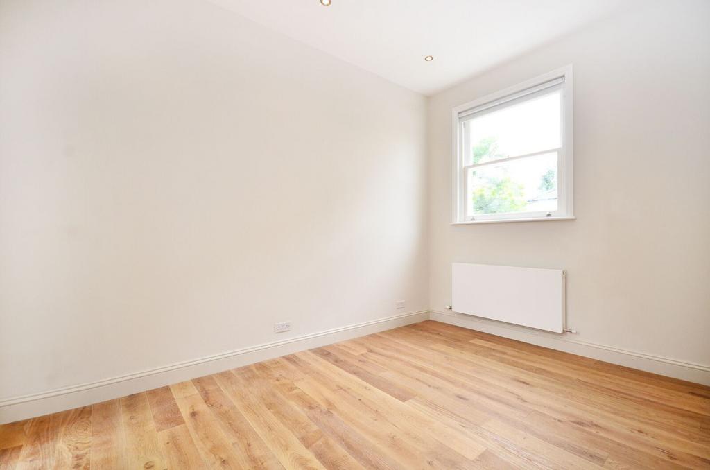 Apartment in London - View 3