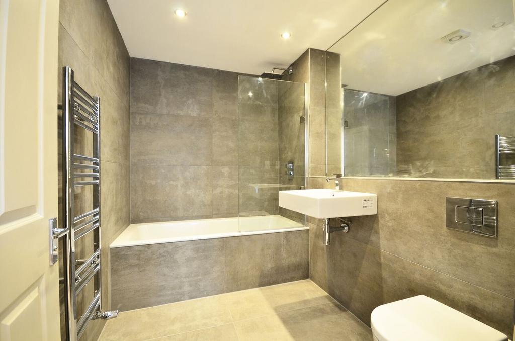 Apartment in London - View 5