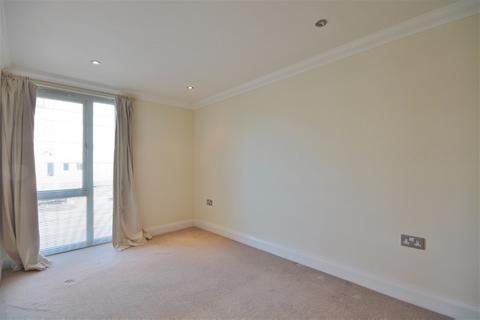 1 bedroom apartment to rent, Cedar Court, West Way, Botley, Oxford, OX2