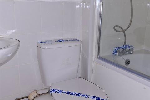 2 bedroom ground floor flat for sale, East Street, BLANDFORD FORUM