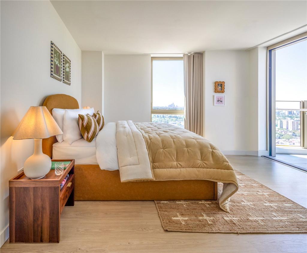 Apartment in London - More