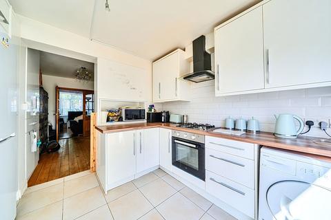 3 bedroom end of terrace house for sale, Allenby Road, Greenford, Southall, UB1
