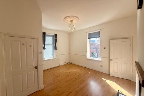 2 bedroom terraced house to rent, Kings Place, Sunderland, SR4