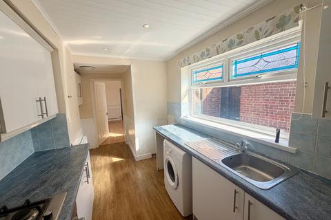 2 bedroom terraced house to rent, Kings Place, Sunderland, SR4