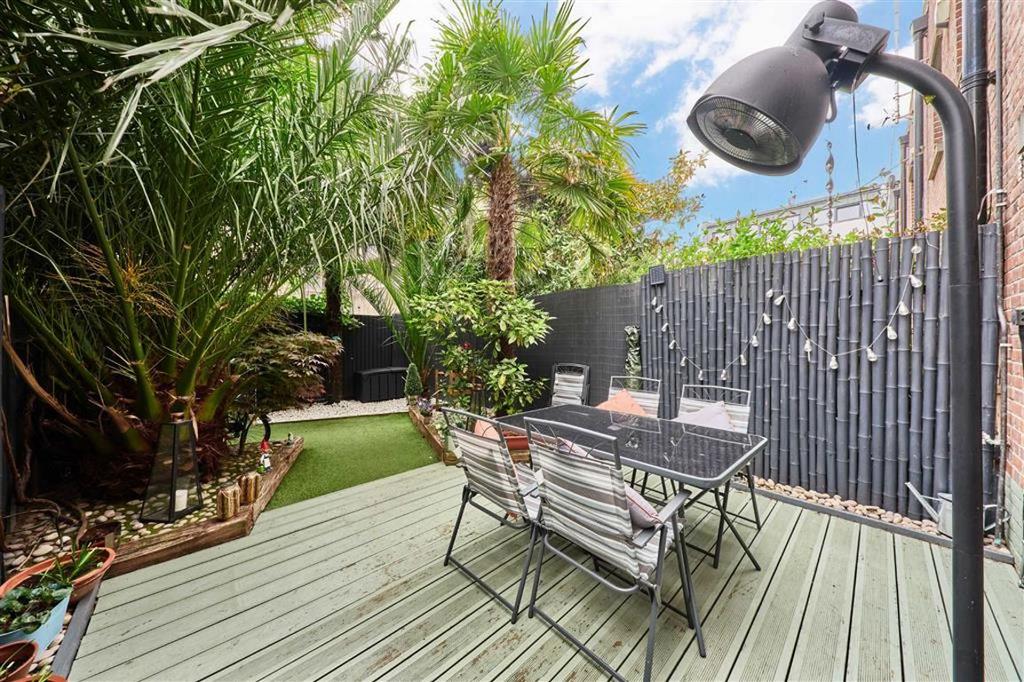 House in London - View 4