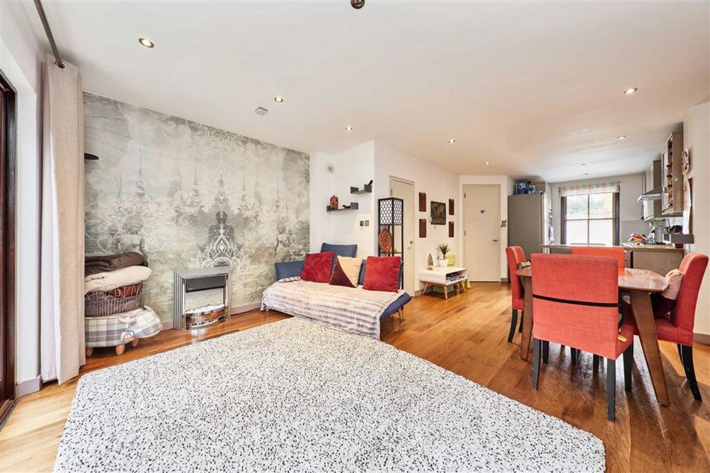 House in London - View 5