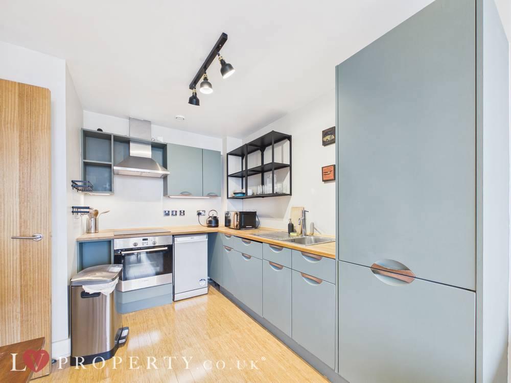 Apartment in West Midlands
