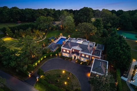 6 bedroom detached house for sale, Pachesham Park, Leatherhead, Surrey KT22