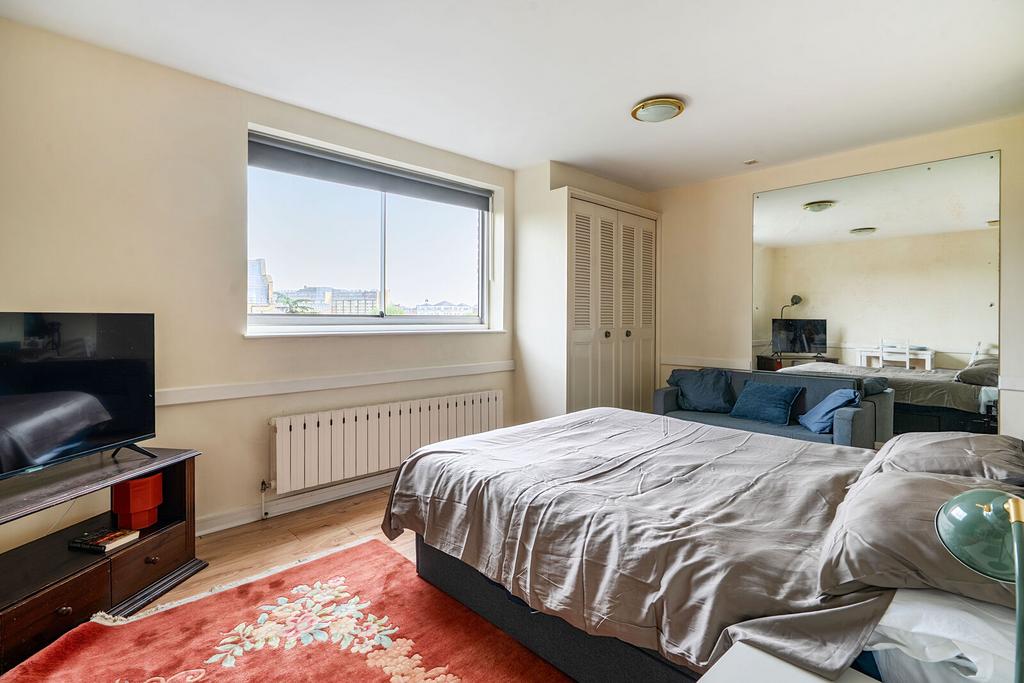 Apartment in London - View 2