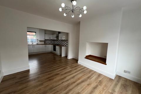 3 bedroom terraced house to rent, Mount Pleasant Road, Manchester, M34