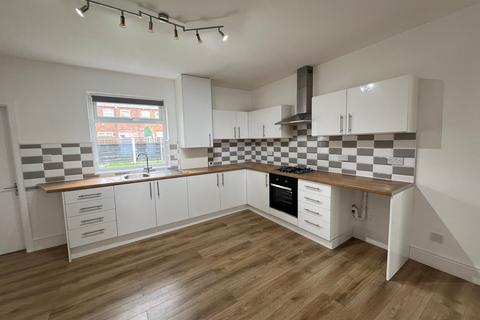 3 bedroom terraced house to rent, Mount Pleasant Road, Manchester, M34