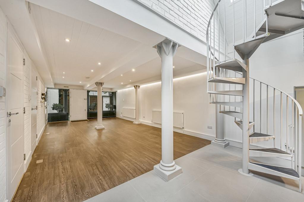 House in London - View 4