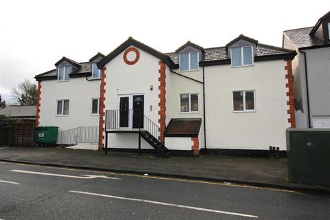 3 bedroom flat to rent, Station Road, Uxbridge