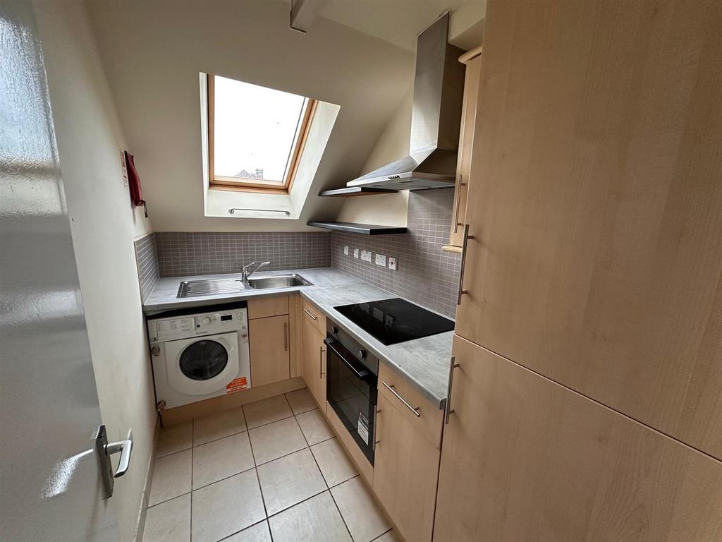 Apartment in London, Cowley - View 2