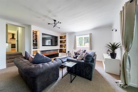 4 bedroom detached bungalow for sale, The Coppice, Cuddington