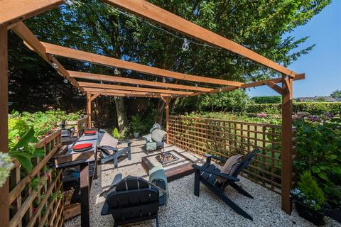 4 bedroom detached bungalow for sale, The Coppice, Cuddington