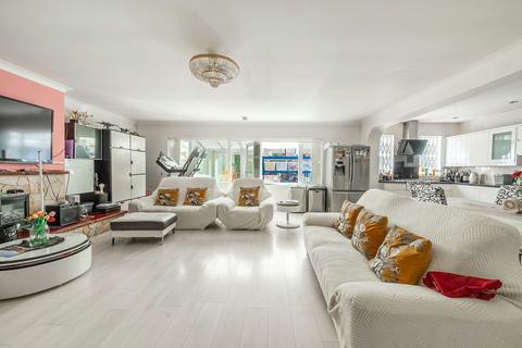 5 bedroom bungalow for sale, Elgin Drive, Northwood, HA6