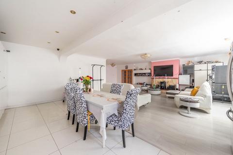 5 bedroom bungalow for sale, Elgin Drive, Northwood, HA6