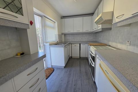 3 bedroom end of terrace house to rent, Chigwell IG7