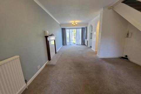 3 bedroom end of terrace house to rent, Chigwell IG7