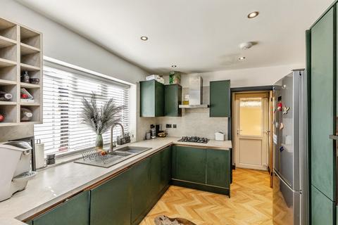 4 bedroom semi-detached house for sale, Whitland Avenue, Hartcliffe, Bristol