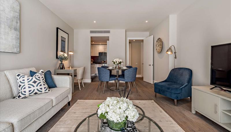 Apartment in Westferry Circus - View 2