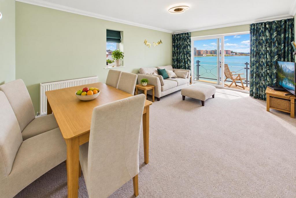 Apartment in Southampton - View 3