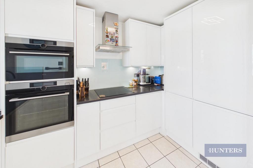 Apartment in Southampton - View 5