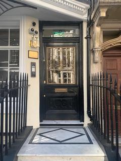 Office to rent, 2 Charles St London W1J 5DE