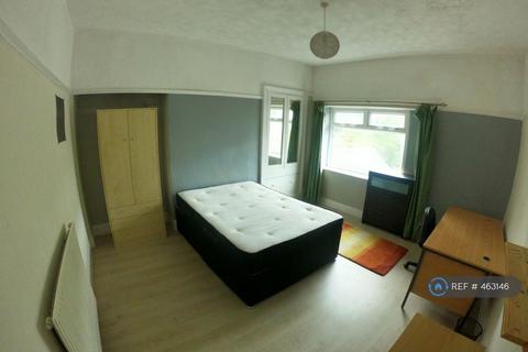 1 bedroom in a house share to rent, Bryn Rd, Swansea, SA2