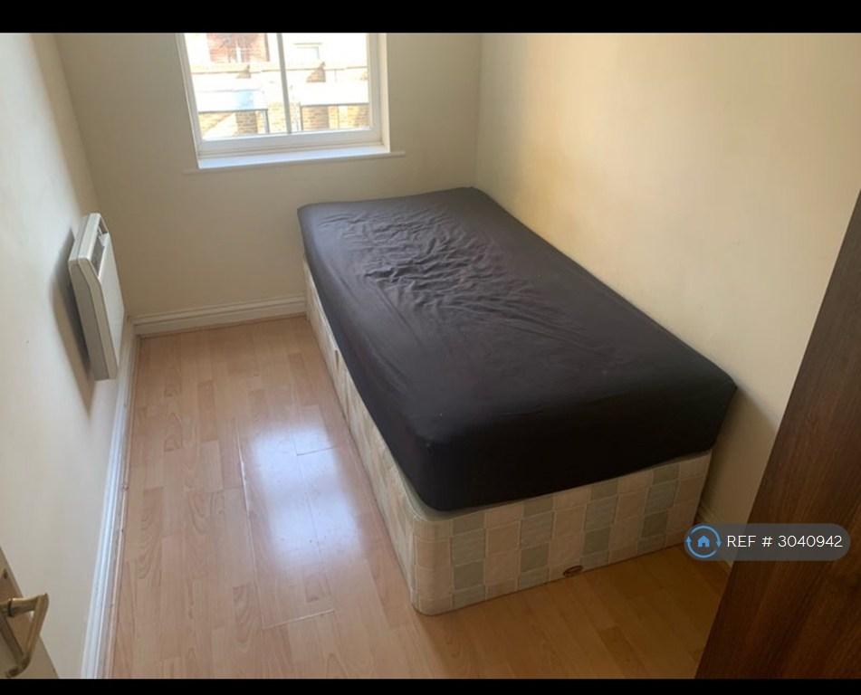 Apartment in London - More