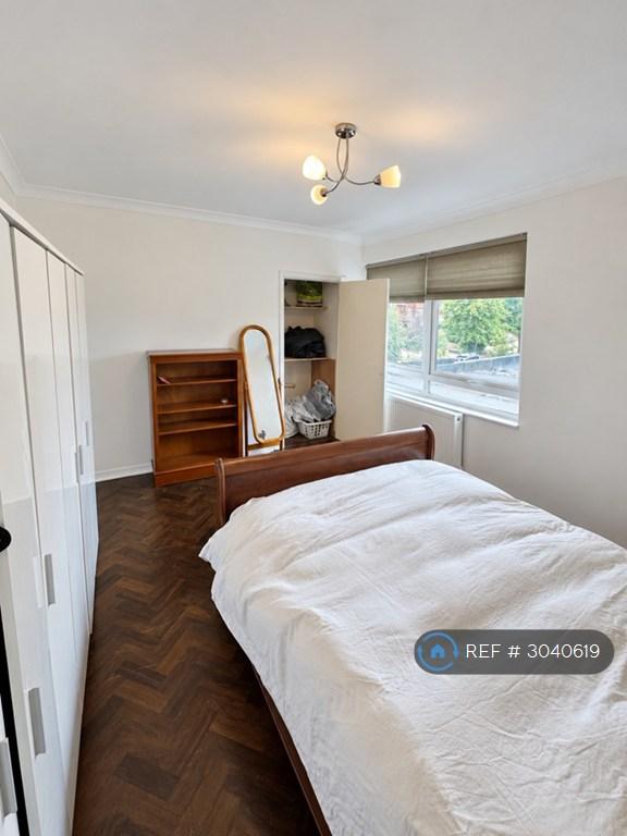 Apartment in London - View 3
