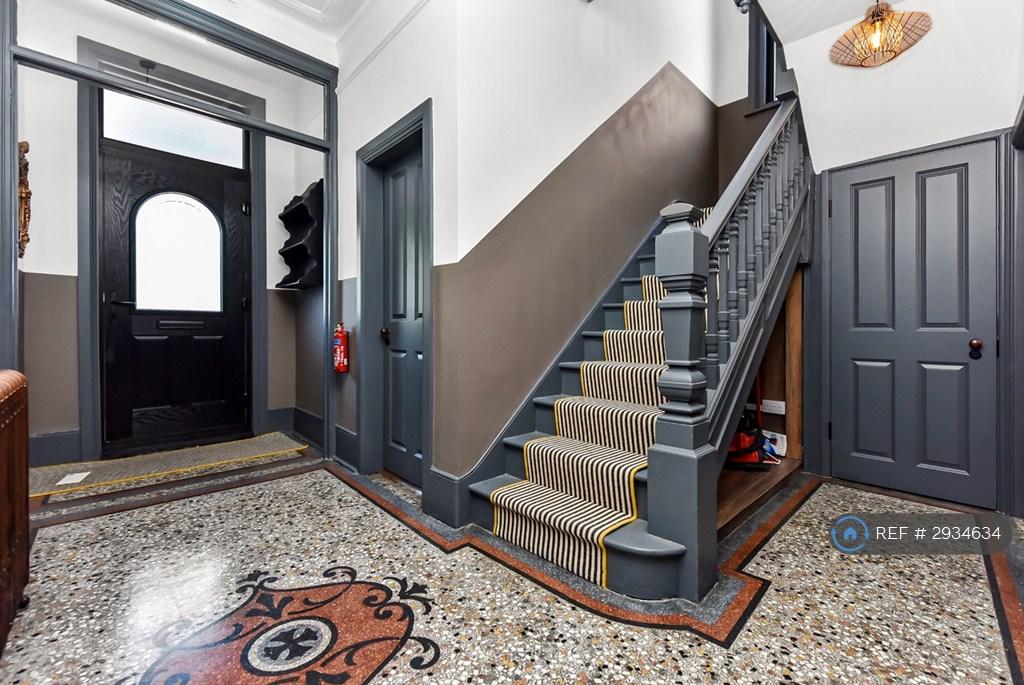 House in London - More