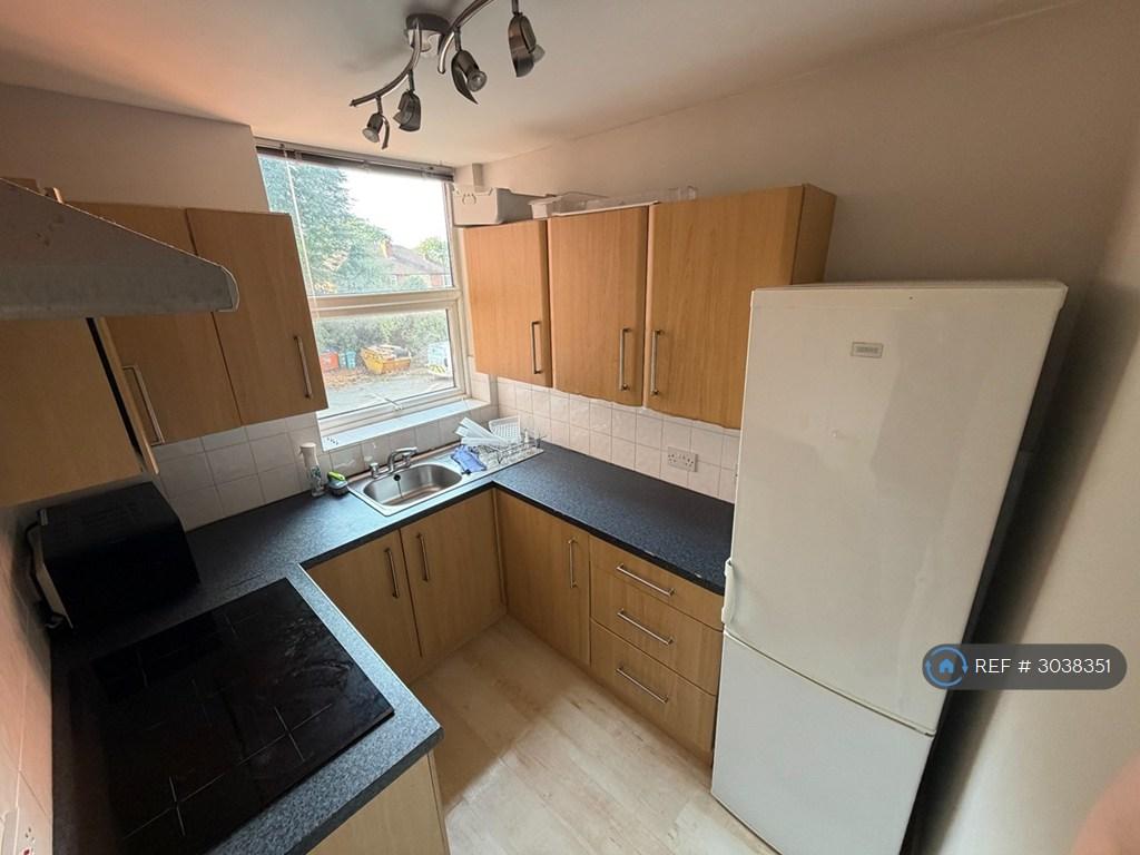 Apartment in Trafford, Greater Manchester - View 3