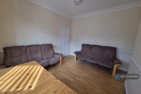 3 bedroom terraced house to rent, Kimberley Road, Leicester, LE2
