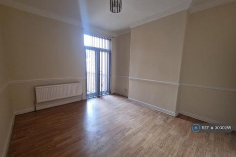 3 bedroom terraced house to rent, Kimberley Road, Leicester, LE2