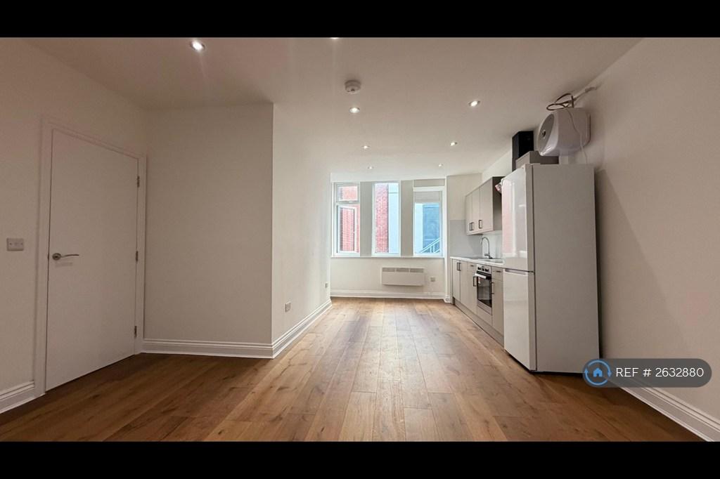 Apartment in Croydon - View 5
