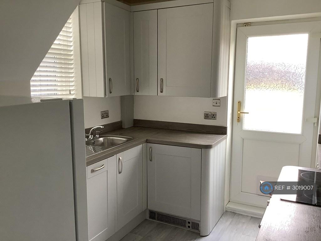 House in Newcastle upon Tyne, Tyne and Wear - View 3