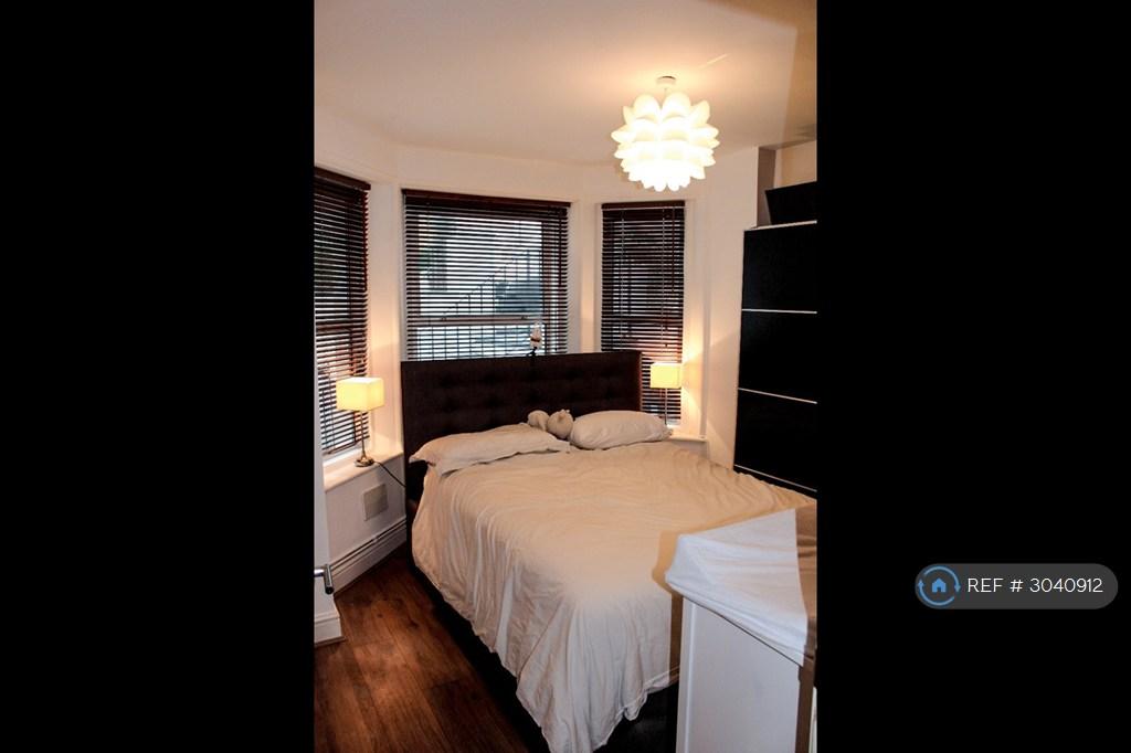 Apartment in London - View 5