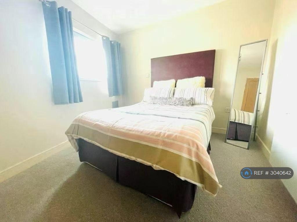 Apartment in Cardiff - View 2