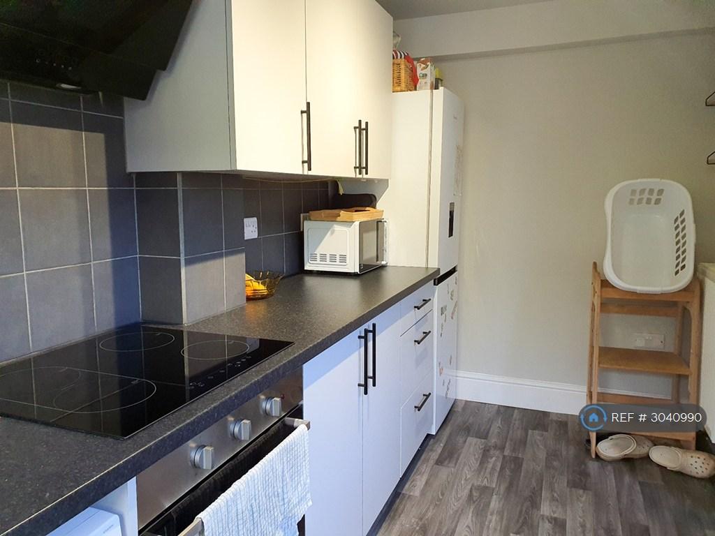 House in Sheffield, South Yorkshire - More