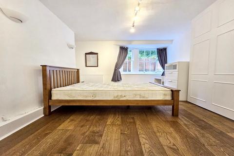 2 bedroom apartment to rent, Bolton Road, London, NW8